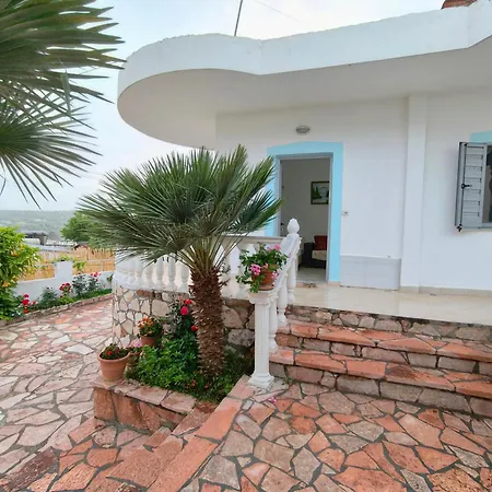 Elisabet Seaside Appartement Ksamil