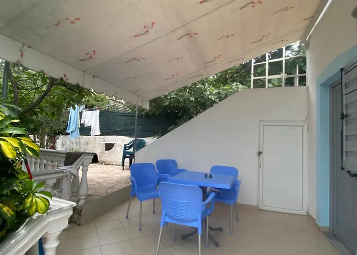 Elisabet Seaside Apartman Ksamil