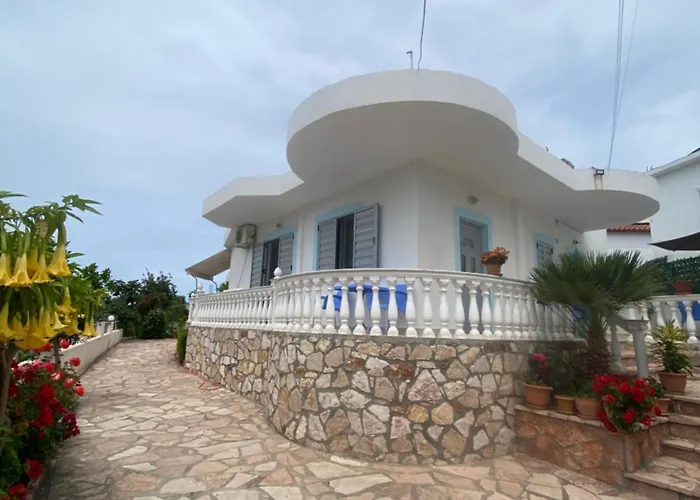 Elisabet Seaside Ksamil